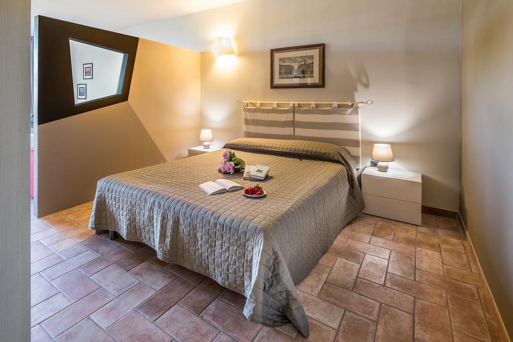 Villa Gremi - Castiglione Falletto Kültér fotó